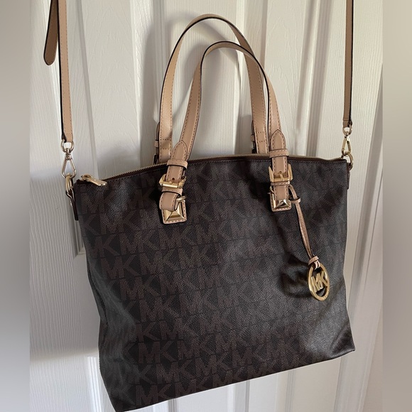 Michael Kors tote with crossbody strap - Picture 2 of 8